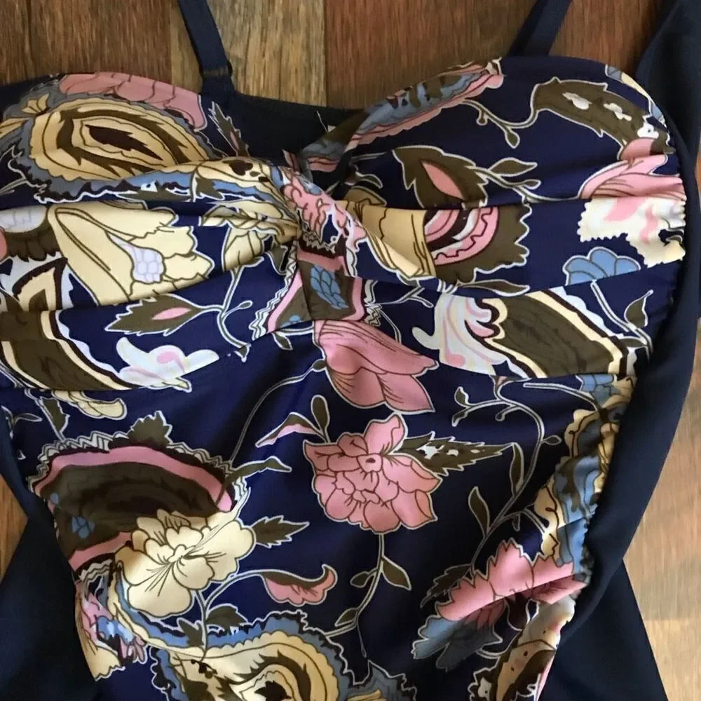 Romenza Targo one piece women’s swimsuit bathing suit blue floral print Size M